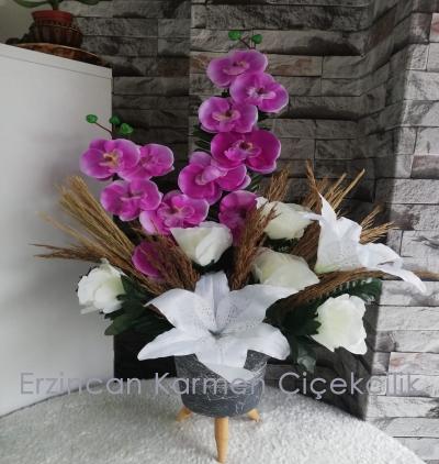  Erzincan Çiçek Gönder 3 Ayaklı Vazoda Yapay Çiçek -1