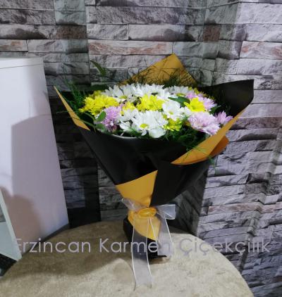 Erzincan Çiçek Siparişi Sarı Beyaz Papatya Buketi