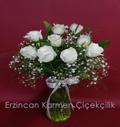  Erzincan Çiçek Gönder Cam vazoda 9 adet beyaz gül