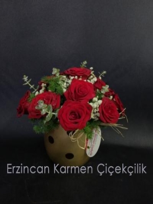  Erzincan Çiçek Siparişi - Puantiyeli Vazoda 11 Kırmızı Gül