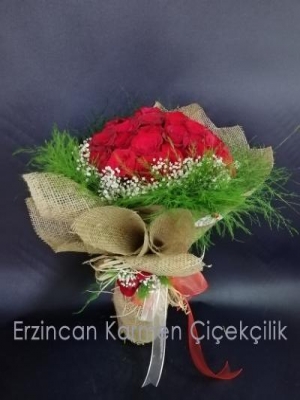 Erzincan Çiçekçi - 60 Kırmızı gül buketi