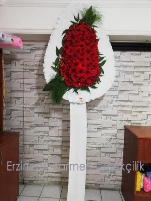  Erzincan Çiçek - Tek Katlı Kırmızı Gerberalı Ayaklı Model Sepet