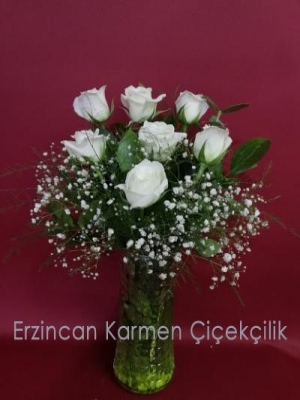  Erzincan Çiçekçiler - Primo cam vazoda 7 beyaz gül