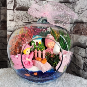  Erzincan Çiçekçiler - Küçük boy elma camda pembe bebek objeli teraryum -2