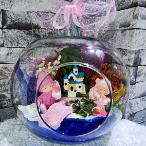 Erzincan Çiçekçi - Orta boy elma camda pembe bebek objeli teraryum -2